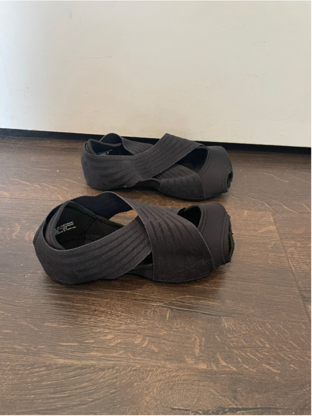 Women's Nike Studio Wrap 4 Athletic Shoes Black Size 9 Yoga Dance - Picture 7 of 11